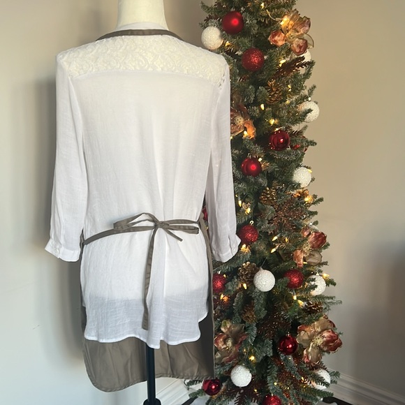 Let’s get cooking with AJ NEW Chef Apron Who says you can’t cook it all! 👩🏼🍳 - Picture 5 of 10